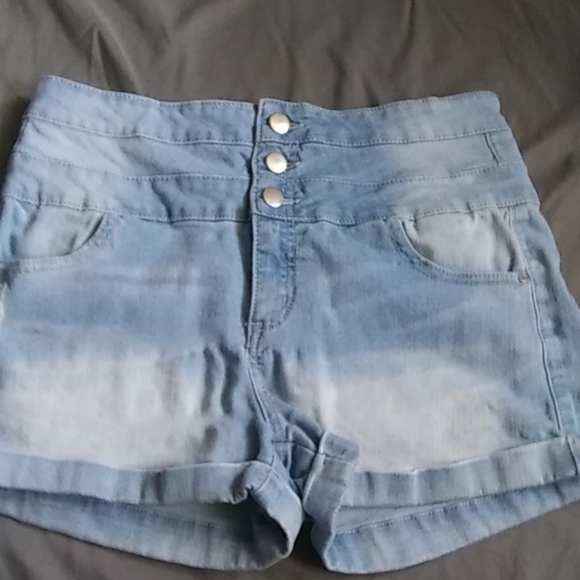 Shorts - Picture 1 of 1